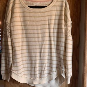 Nwot Maurice’s size medium sweater